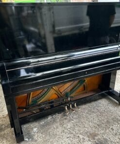YAMAHA U3E